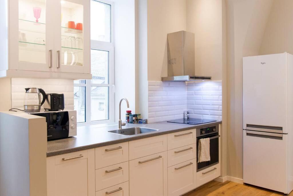Modern & Spacious 80M2 Apartment In Riga Old Town Экстерьер фото